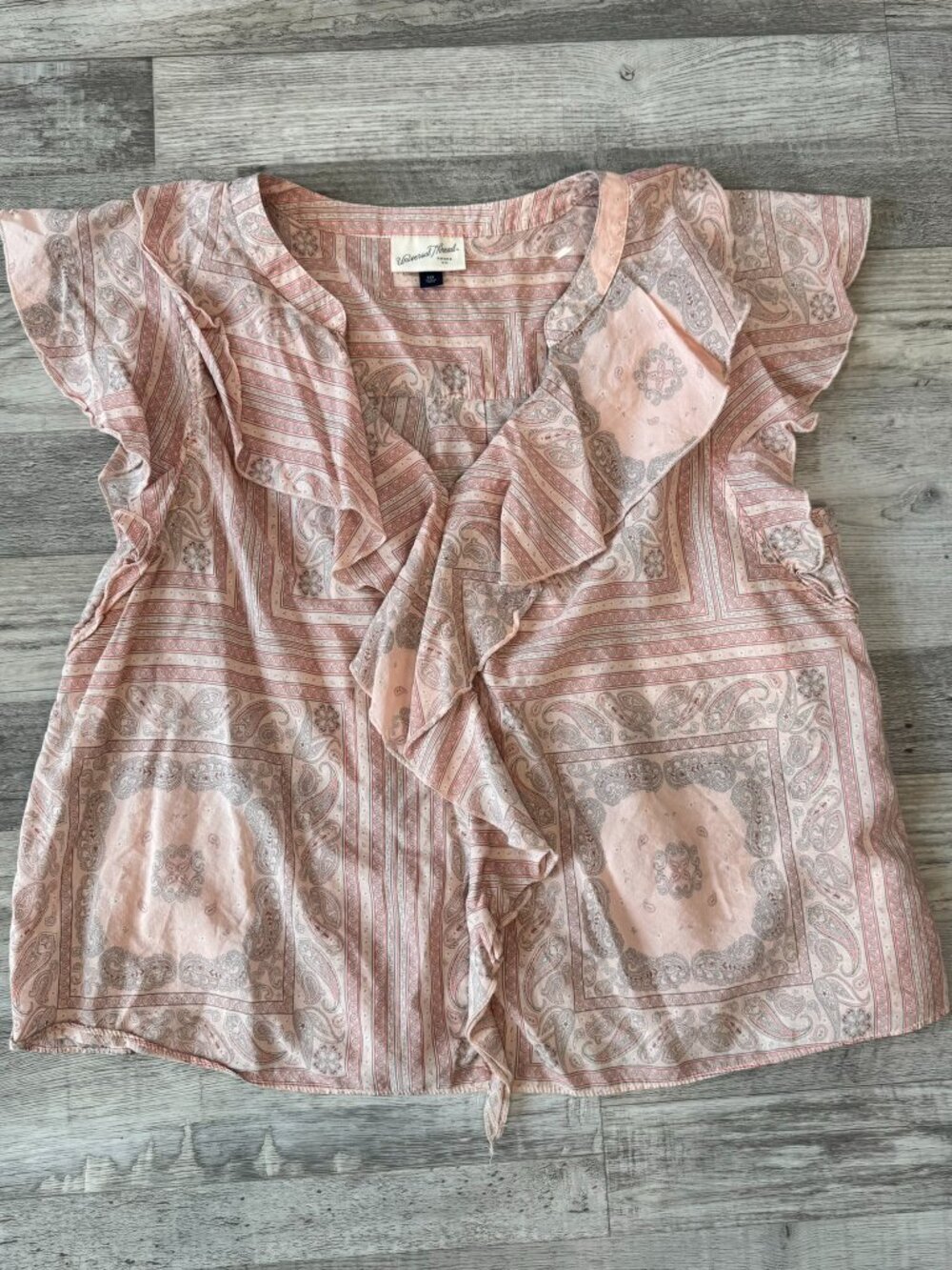 Universal Thread pink grey paisley flutter sleeve ruffle blouse size XXL P50